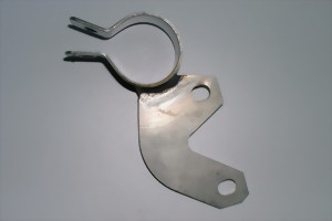 Halterung f�r Abgasrohr hinten Edelstahl